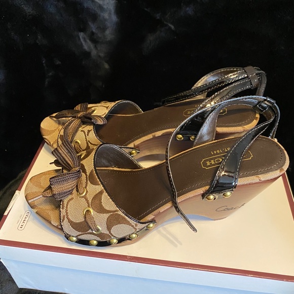 Coach sandals like new - Picture 3 of 4